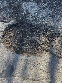 article image - pothole 1